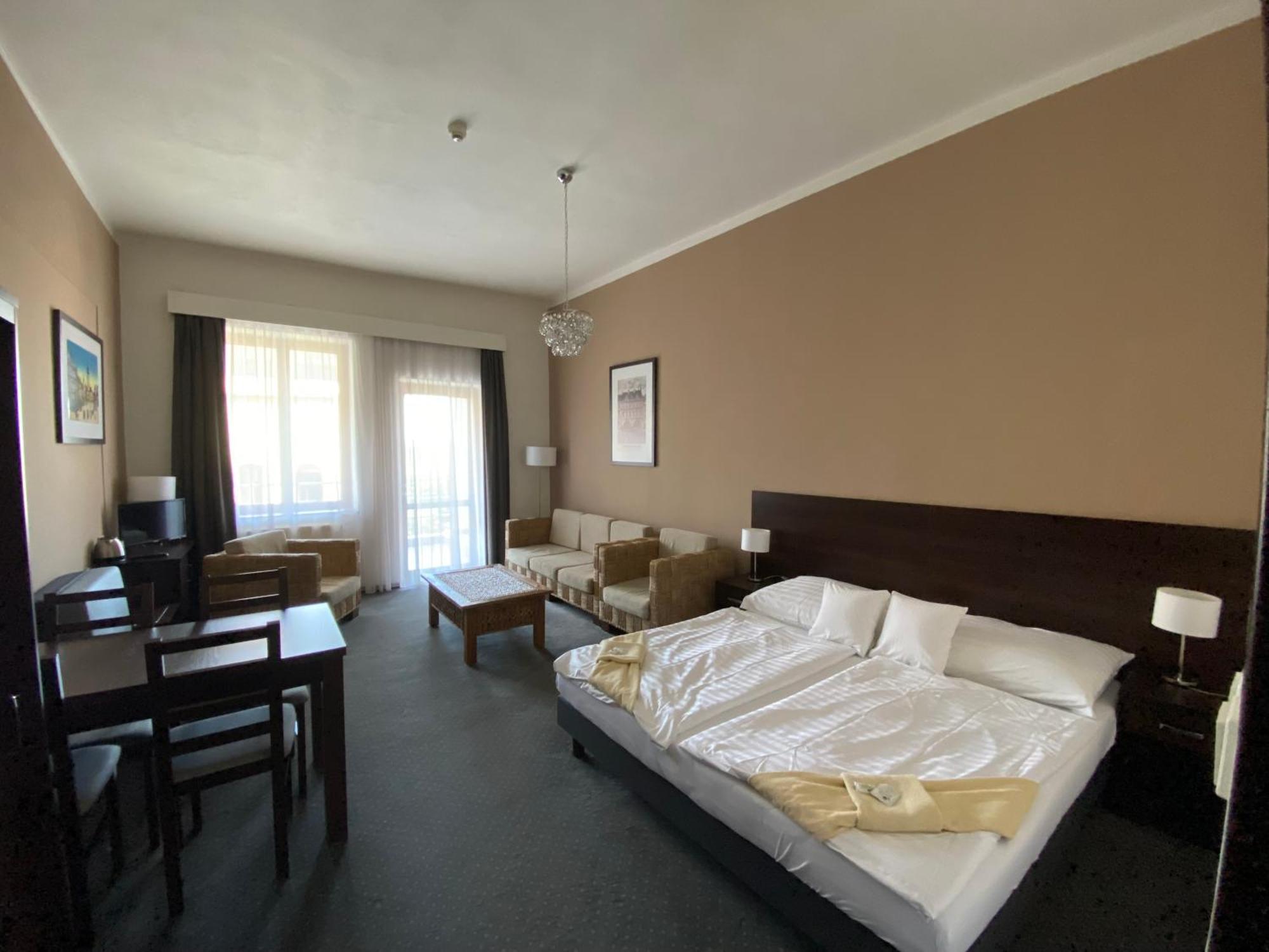 Hotel Zlaty Andel Žatec Eksteriør bilde